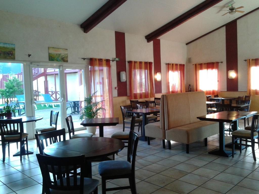 Couett'Hotel Oloron Sainte Marie Bagian luar foto