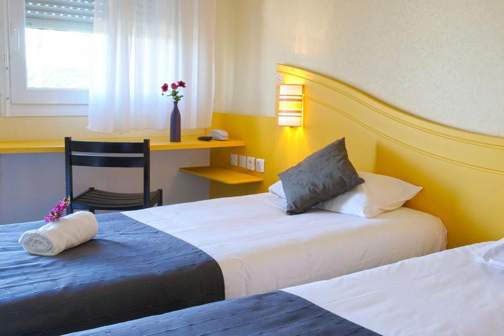 Couett'Hotel Oloron Sainte Marie Bagian luar foto