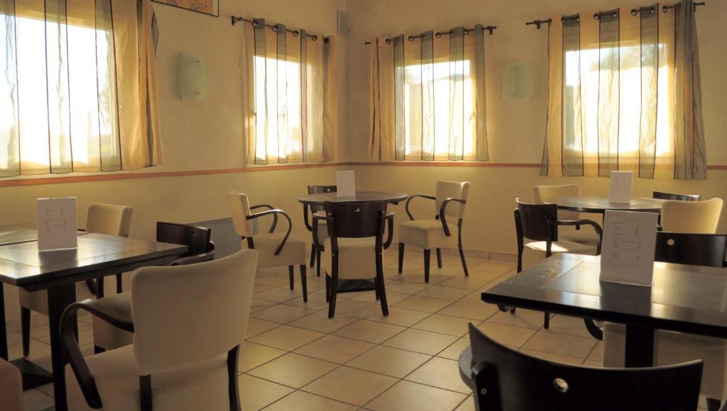Couett'Hotel Oloron Sainte Marie Bagian luar foto