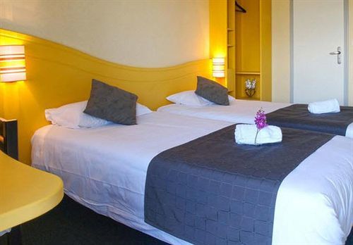 Couett'Hotel Oloron Sainte Marie Bagian luar foto