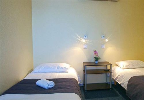 Couett'Hotel Oloron Sainte Marie Bagian luar foto